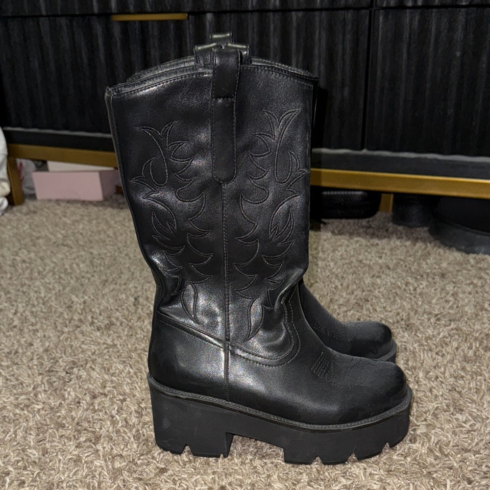 Black Women's Boots with Western Detail